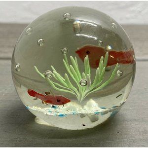 Vtg Art Glass Paper Weight Controlled Bubbles Ocean Scene Two Fish  & Coral